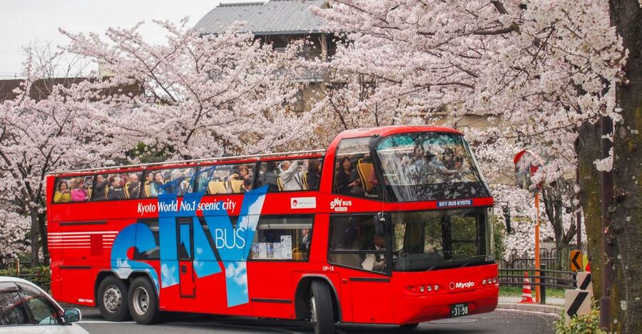 Kyoto: Hop-on Hop-off Sightseeing Bus Ticket - How the hop-on hop-off format works in real Kyoto time