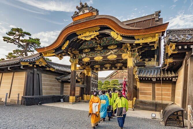 Kyoto: Nijo, Kinkaku-ji, Arashiyama, Kiyomizu & Fushimi Inari - Quick, Practical Highlights
