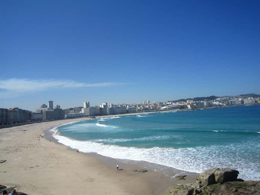 La Coruna: Sightseeing Bus Tour for Cruisers - Stop one: Marine Avenue, old walls, and the photo-ready “get your bearings” moment