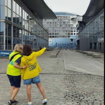 La Coruna: Sightseeing Bus Tour for Cruisers - From the pier to the bus: finding the Yellow Ones fast