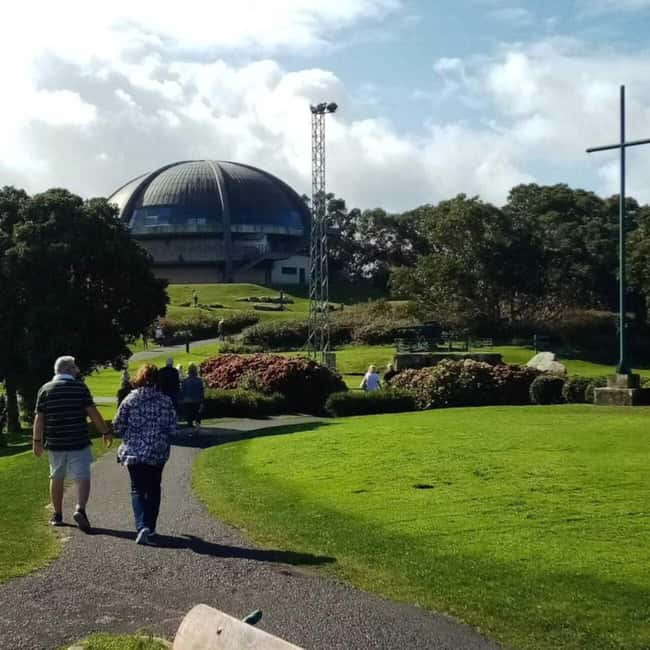 La Coruna: Sightseeing Bus Tour for Cruisers - Guides and driving: why the tour feels personal even on a bus