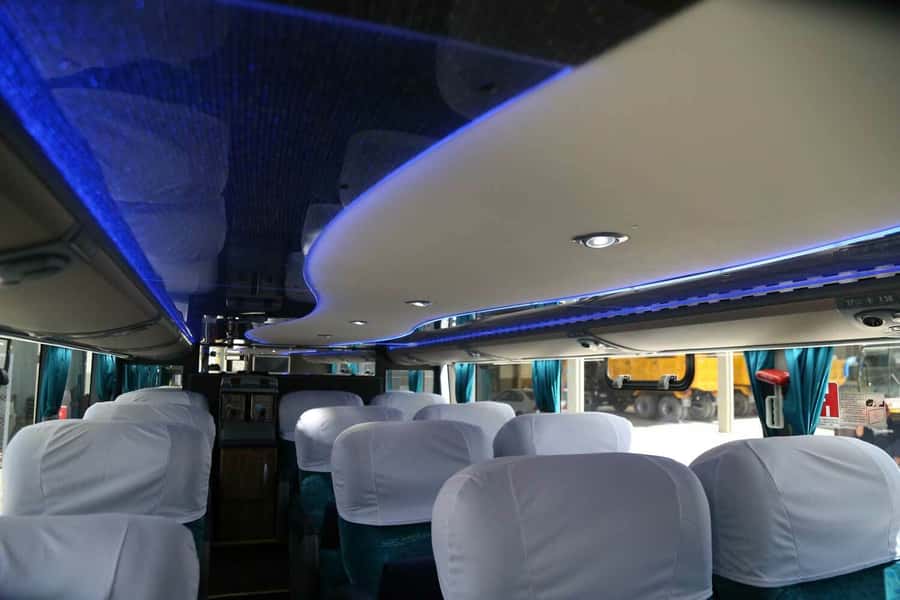 La Paz: Uyuni Salt Flats & Isla Incahuasi 5-Day Bus Tour - From La Paz at 9:00 p.m. to Uyuni morning: the bus ride plan