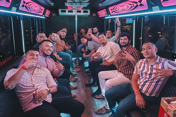Las Vegas Club Crawl - Party Bus Tour - Your 9:30pm start: why the timing works