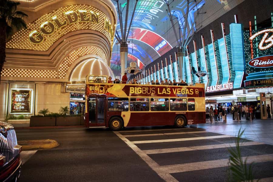 Las Vegas: Neon Museum Experience & Vegas Open-Top Bus Tour - The Welcome to Fabulous Las Vegas 15-Minute Photo Stop