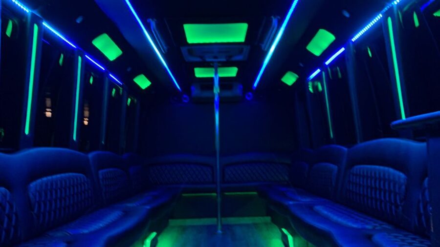 Las Vegas: Private Party Bus Tour Of Vegas Strip w Champagne - Price and Value: When $319 per Group Makes Sense