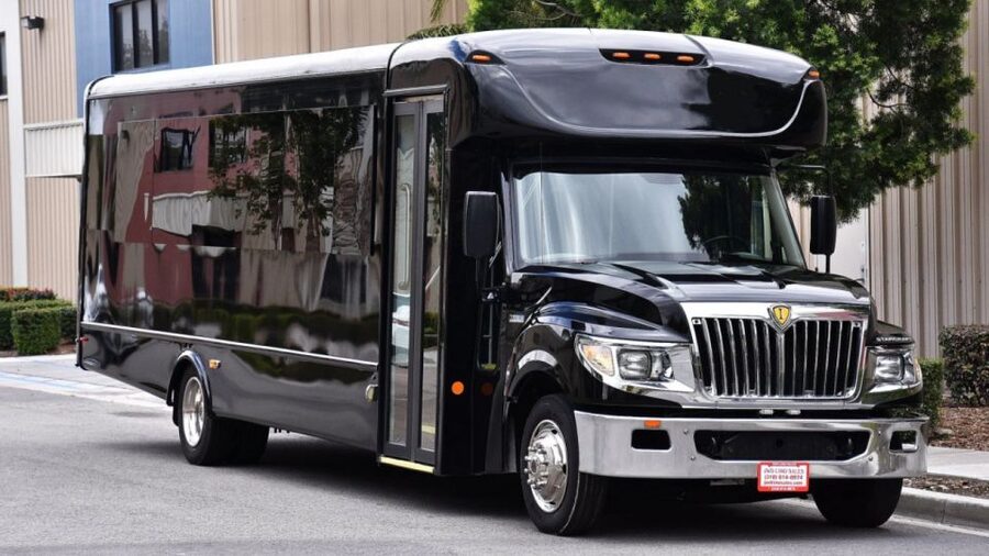 Las Vegas: Private Party Bus Tour Of Vegas Strip w Champagne - Who This Tour Fits Best (and Who Might Be Happier Elsewhere)