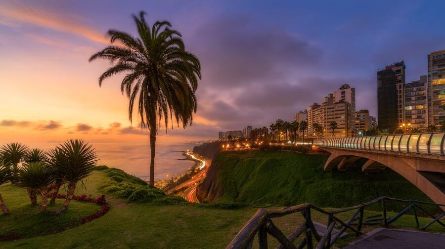 Lima: City Sightseeing Panoramic Bus Tour - Entering Lima’s Coast: Why This Tour Works
