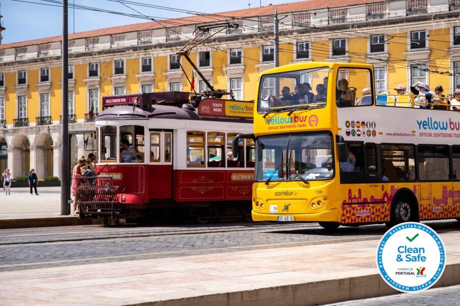 Lisbon: 3-in-1 Hop-On Hop-Off Bus and Tram Tours - Modern Lisbon bus route: Avenida, tiles, Oceanário, and newer districts