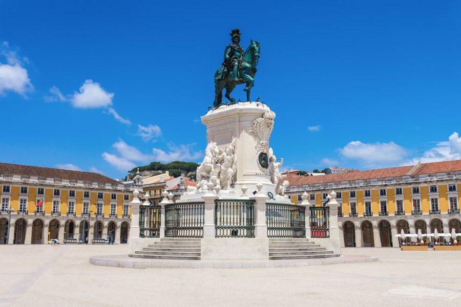 Lisbon: 3-in-1 Hop-On Hop-Off Bus and Tram Tours - Carris perks, tram access, and onboard rules that keep things simple