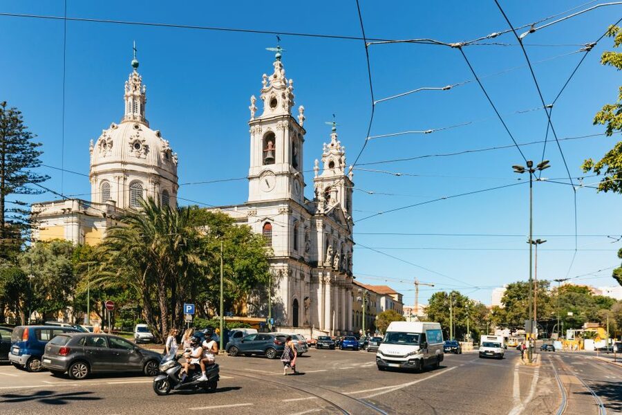 Lisbon: 72/96-Hour Hop-On Hop-Off Bus, Tram & Boat Ticket - The Hills Tramcar ride: panoramic hill views near Castelo São Jorge