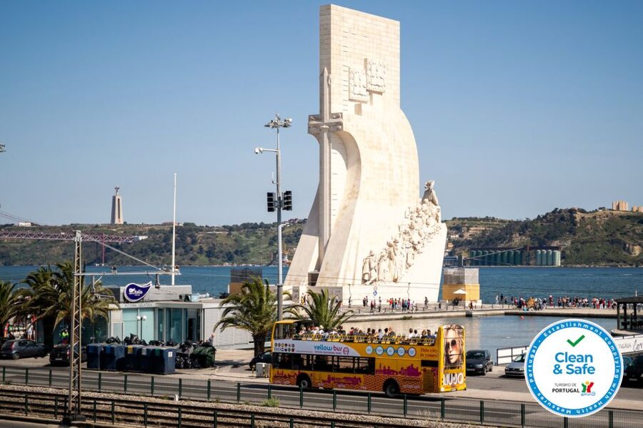 Lisbon: Boat Tour Ticket and Hop-on Hop-off 48-Hour Bus. - Yellow Boat Cruise on the Tagus: Views of Bridges, Hills, and the Castle Area