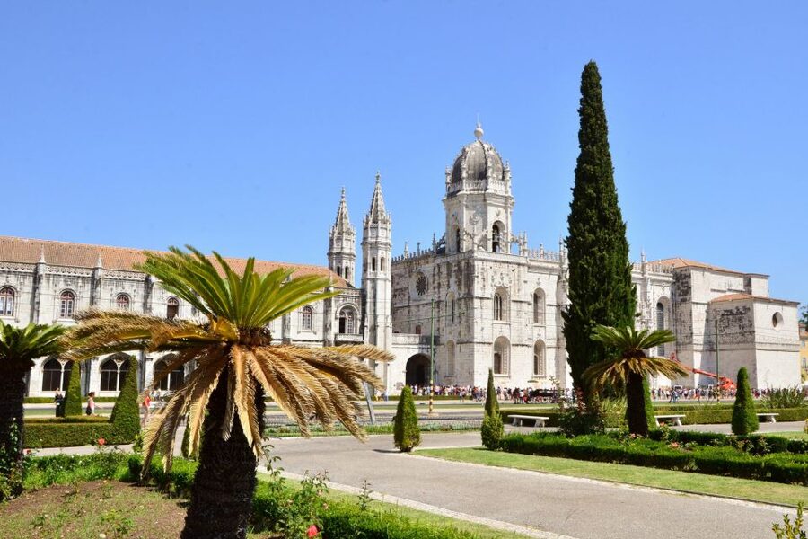 Lisbon: Boat Tour Ticket and Hop-on Hop-off 48-Hour Bus. - Carris Trams and the Carris Museum Perk: The Extra Lisbon Bonus