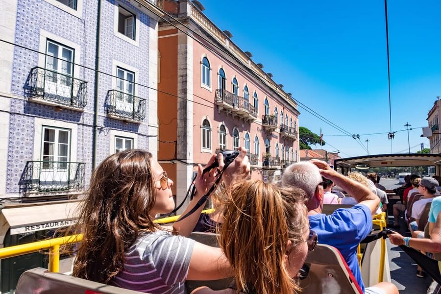 Lisbon: City Sightseeing Hop-On Hop-Off Bus Tour - Blue Route: Oceanário, Museu do Azulejo, and the big museum cluster