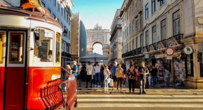Lisbon: Tuk Tuk Hop-On Hop-Off Tour - How the hop-on hop-off setup really helps your day