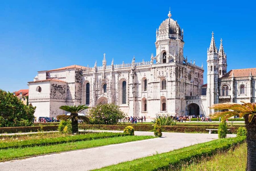Lisbon: Tuk Tuk Hop-On Hop-Off Tour - Getting to the steep stuff where buses can’t go