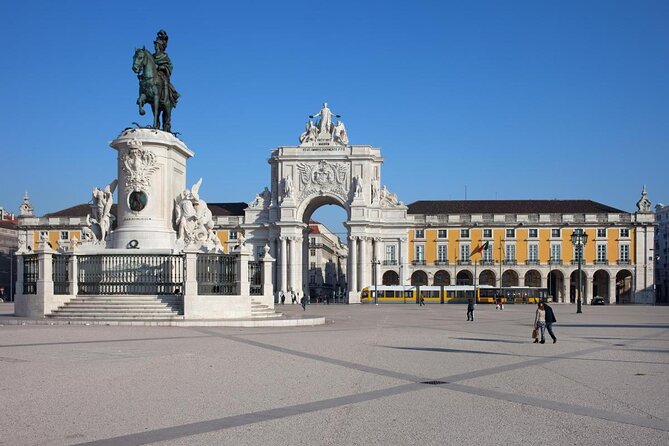 Lisbon Yellow Boat River Hop-On Hop-Off Tour - Key things to know before you board