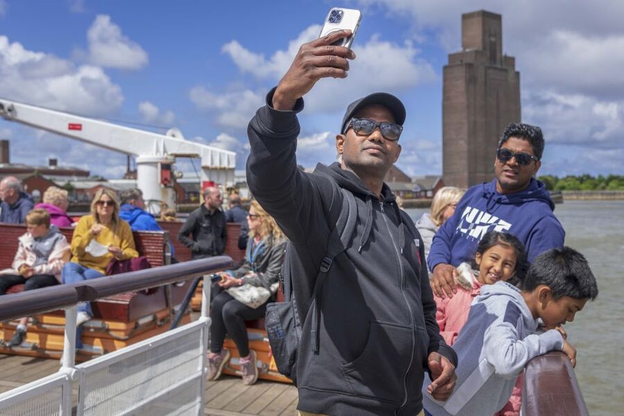 Liverpool: River Cruise and Hop-On Hop-Off Bus Tour - Open-top hop-on hop-off bus: your 48-hour control panel
