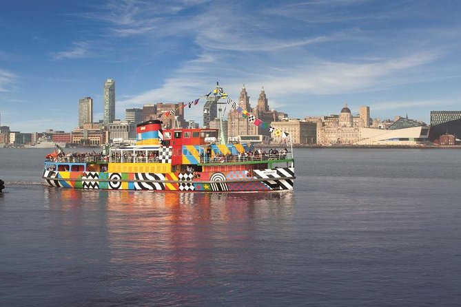 Liverpool: River Cruise & Sightseeing Bus Tour - Entering Liverpool from Pier Head: timing and first steps