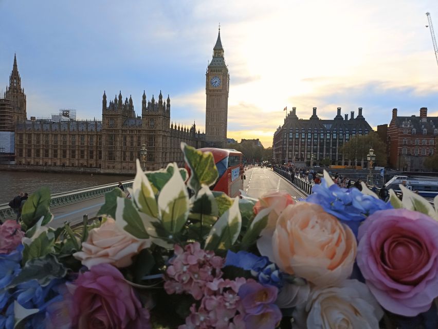 London: Bar Bus Tour by Tootbus - FAQ