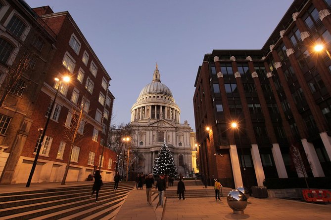 London by Night Sightseeing Open Top Bus Tour with Live Guide - Top-deck comfort in cold rain: where to sit and what to wear