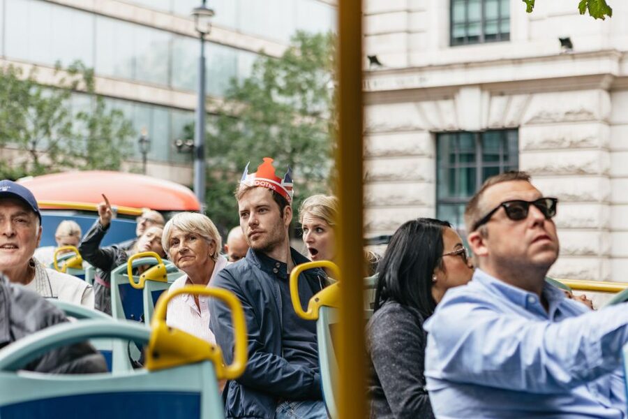 London: Children's Open Top Bus Tour - Starting at 24 Royal Opera Arcade: where you meet and how to get the best seats