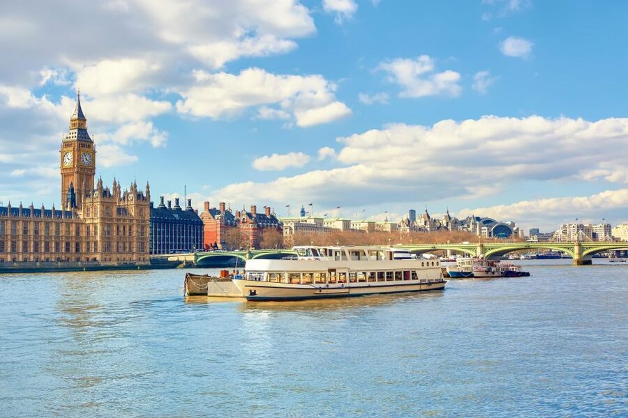 London: Full-Day London Bus Tour - St. Paul’s Cathedral: Wren’s masterpiece, plus mosaic wow-factor