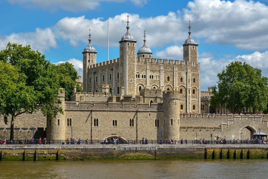 London: Full-Day Sightseeing Bus Tour with River Cruise - St. Paul’s Cathedral: Where Wren’s Dome Meets Mosaics