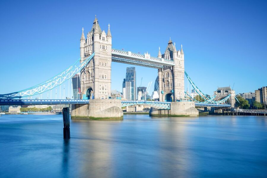 London: Full-Day Sightseeing Bus Tour with River Cruise - Getting Oriented From Victoria: Westminster, Parliament, and the Skyline