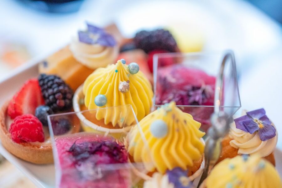 London: Gin and Afternoon Tea Bus Tour with Audio Guide - Brigit’s Bakery afternoon tea: what to expect in the box