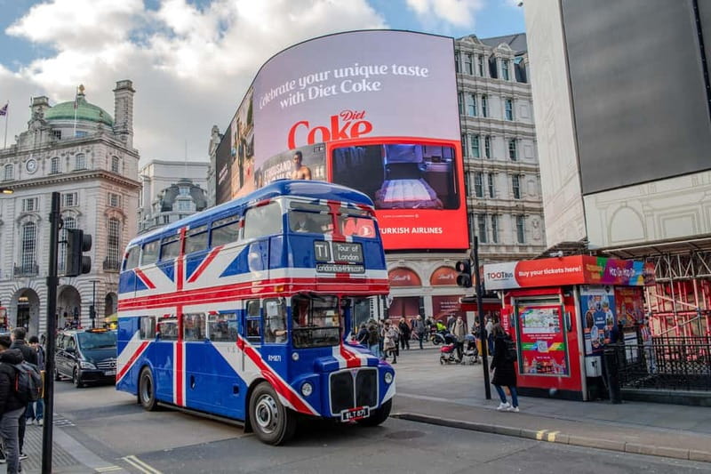 London: Great British Afternoon Tea Bus Tour - Live Commentary That Makes the Route Feel Purposeful