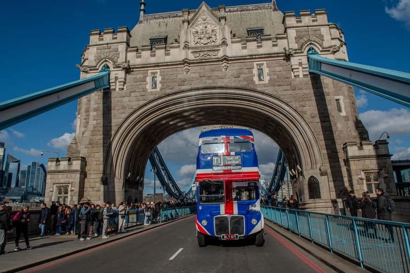 London: Great British Afternoon Tea Bus Tour - Who Should Book This London Afternoon Tea Bus Tour?