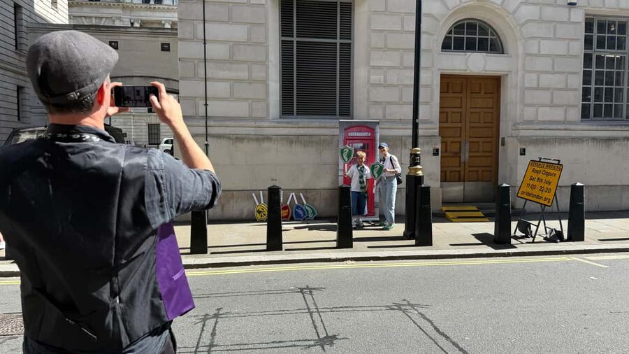 London: Guided Harry Potter Coach Tour of Locations - Guides make or break it: Rory, Lottie, Jes, Jan, Rosie, Fiona, Callum…