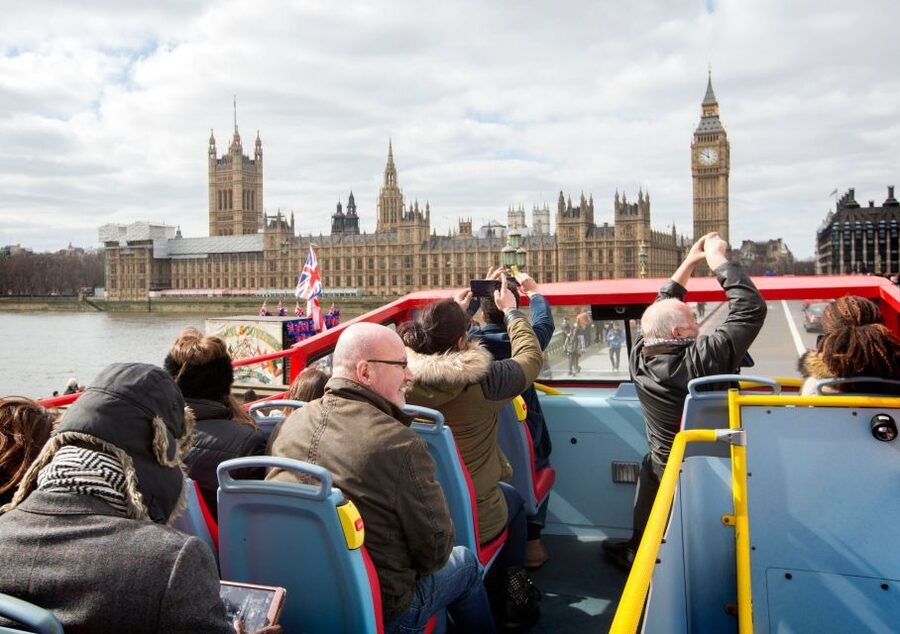 London: Harry Potter Walk, Hop-on Hop-off Bus Tour & Cruise - Picking your own rhythm on the hop-on hop-off double-decker bus