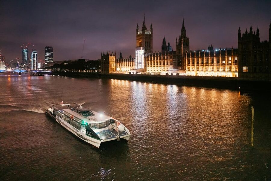 London: Hop-On Hop-Off 1-Day River Sightseeing Adventure - Uber Boat by Thames Clippers: the route that makes this work