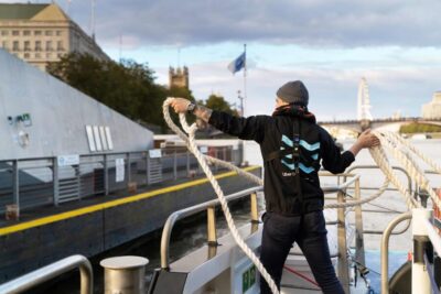 London: Hop-On Hop-Off 1-Day River Sightseeing Adventure - Price and value: what $34 buys you on a London day