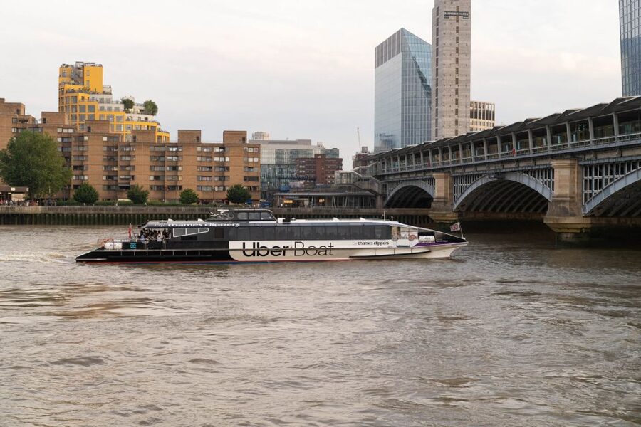 London: Hop-On Hop-Off 1-Day River Sightseeing Adventure - Tower Bridge and Tower of London: the river’s most dramatic middle stretch
