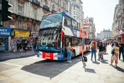 London: Tootbus Hop-on Hop-off with optional River Cruise - The Tootbus app, headphones, and multi-language audio (10 languages + kids channel)