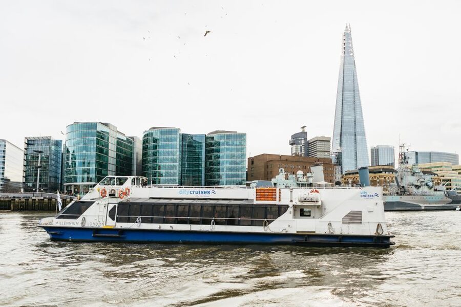 London: Tootbus Must-See Hop-On Hop-Off Bus Tour with Cruise - The app is the real co-pilot: tracking buses and layering audio