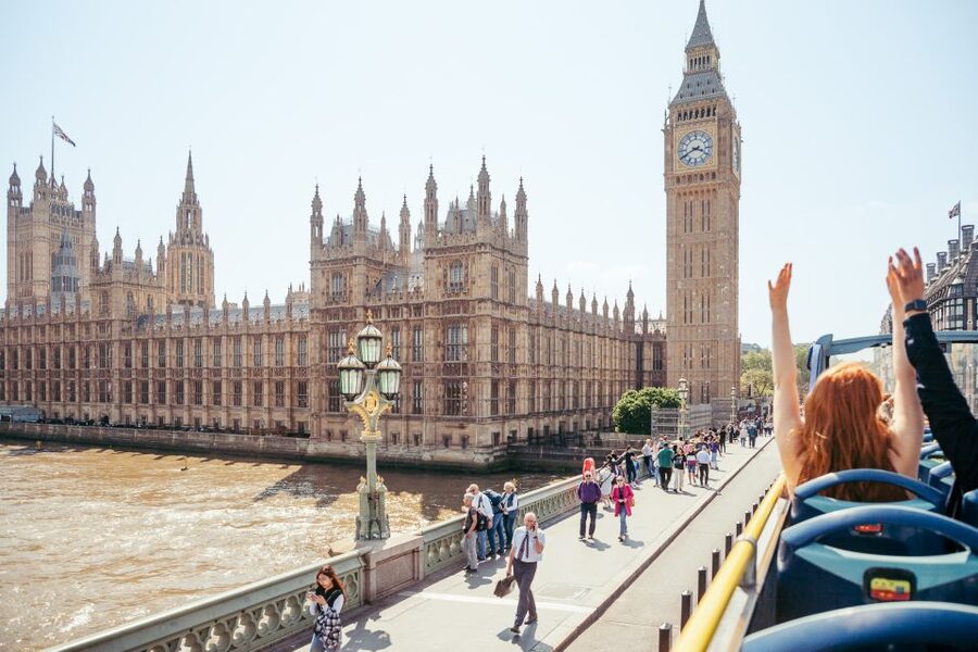 London: Tootbus Must-See Hop-On Hop-Off Bus Tour with Cruise - Route schedules and last-bus strategy (so you don’t get trapped by daylight)