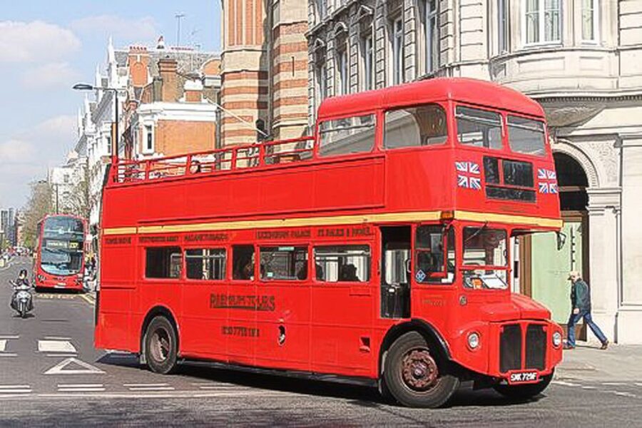 London Vintage Bus Tour and Cream Tea at Harrods - Price and Value: Is $134 Worth It for a Half-Day?