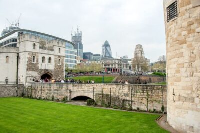 London: Vintage Bus Tour and London Eye Ticket - Vintage Routemaster Bus: The Best Way to See Big Ben and Parliament