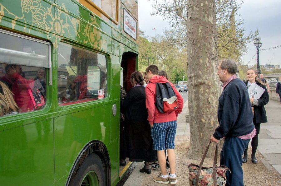 London: Vintage Bus Tour and London Eye Ticket - Westminster Abbey and Tower of London Photo Stops: Quick but Useful