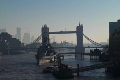 London Vintage Bus Tour, Thames Cruise, Fish & Chips - The Morning Royal Route: Westminster Abbey to Buckingham Palace
