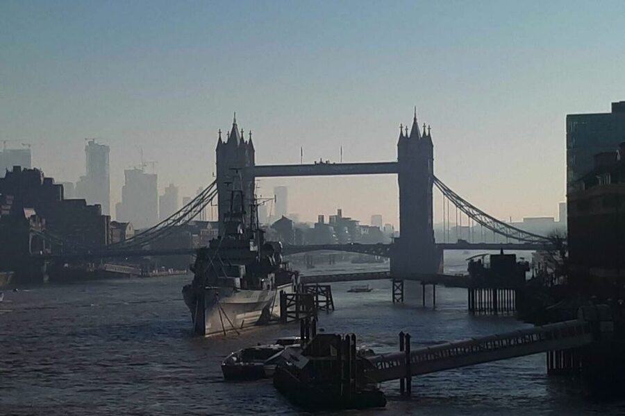 London Vintage Bus Tour, Thames Cruise, Fish & Chips - The Morning Royal Route: Westminster Abbey to Buckingham Palace