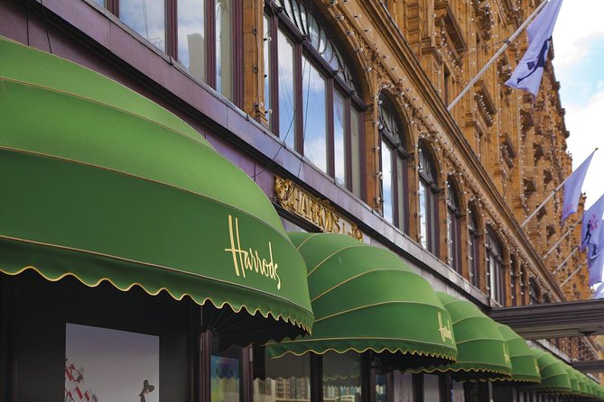 London Vintage Bus Tour with Cream Tea at Harrods - Thames River cruise: where the day slows down