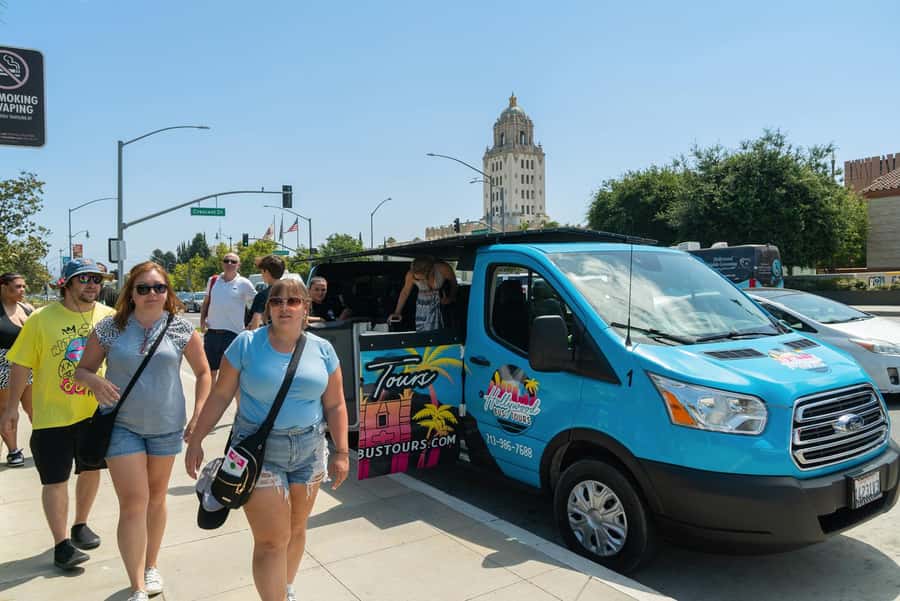 Los Angeles: Celebrity Homes and Hollywood Open-Air Bus Tour - Photos on an Open-Air Bus: How to Get Better Shots Without Fighting the Wind
