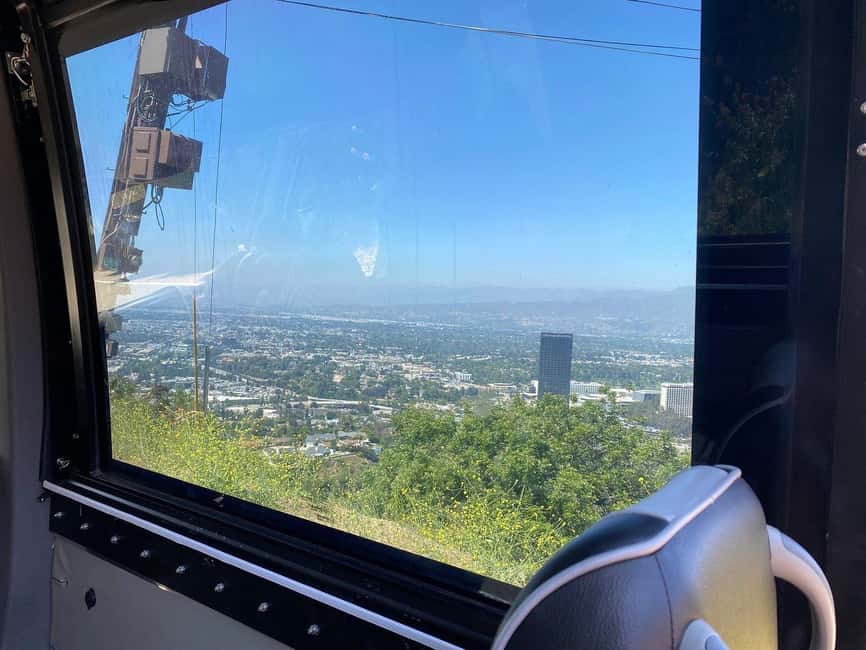 Los Angeles: Celebrity Homes and Movie Scenes Bus Tour - Entering Hollywood at speed: what you actually get for your time