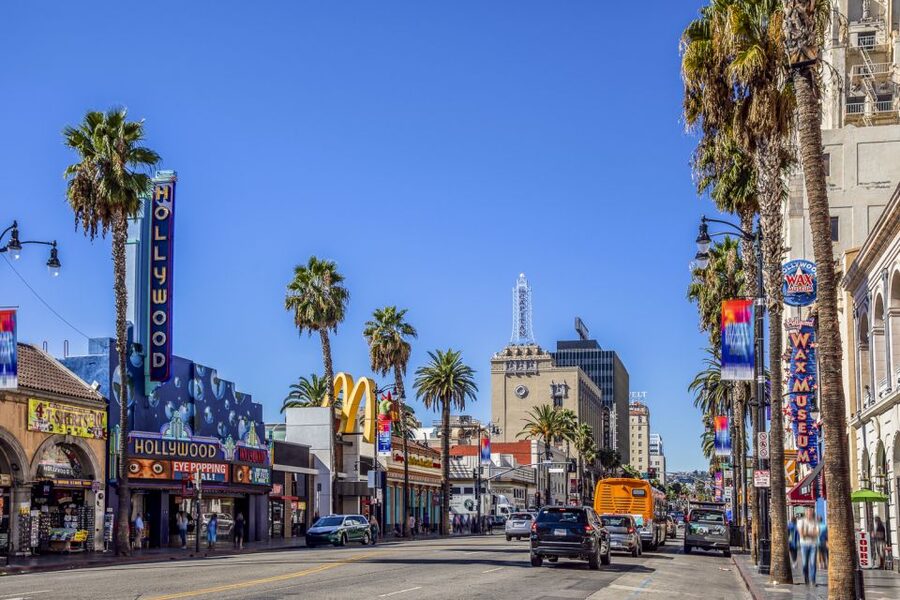 Los Angeles: Hollywood & Celebrity Homes Open-Air Bus Tour - Celebrity homes: what you get from the drive-by (and what you don’t)