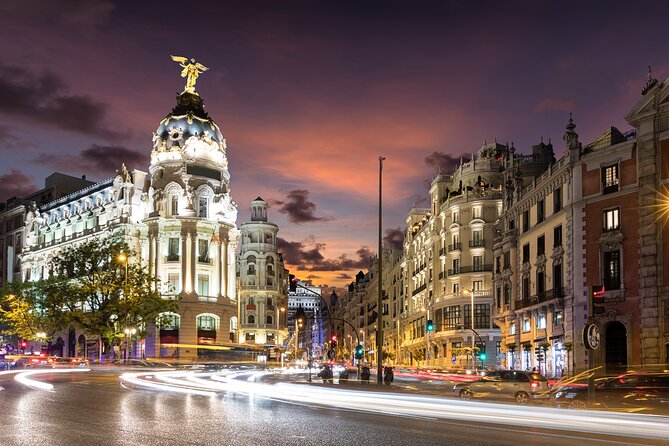 Madrid Big Bus Night Tour - The main highlights rolling by: from Puerta de Alcalá to Cibeles