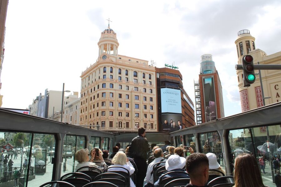 Madrid: Open-Top Big Bus Sightseeing Tour with Live Guide - Puerta de Alcalá and Cibeles Fountain: Madrid’s Most Photo-Friendly Landmarks